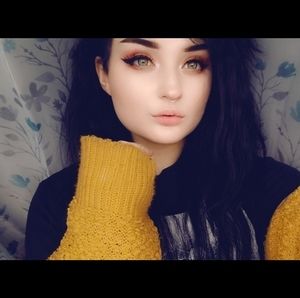 Meet your Posher, Cecelia